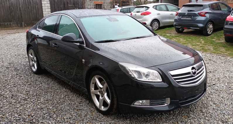 Opel Insignia cena 18900 przebieg: 117500, rok produkcji 2011 z Łazy małe 137